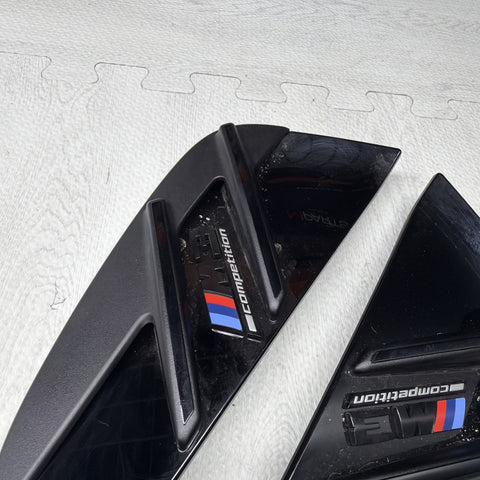 BMW 21-26 G80 M3 COMPETITION LEFT RIGHT FENDER GRILLS GRILLE BADGE BLACK