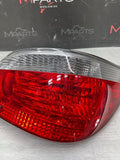 2004-2007 E60 BMW 5 SERIES M5 REAR TAIL LIGHT RIGHT PASSENGER SIDE REAR 7165738