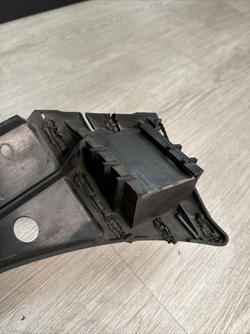 96-02 BMW Z3M LEFT DRIVER FRONT BUMPER COVER GUARD BRACKET 51112268650