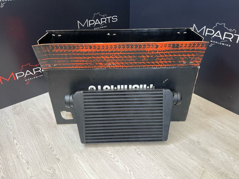 Mishimoto Universal Intercooler M-Line, Black