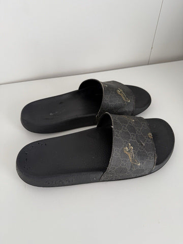 Gucci Mens Pursuit Gg Supreme Tiger Slides Size 11 US Mens