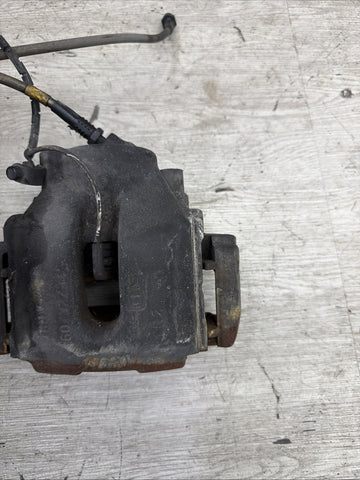 BMW E39 M5 98-03 Front Calipers Brakes OEM *Cut*