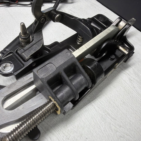 01-06 BMW E46 325 330 M3 - Convertible Top Latches Motors  - 7031361 7031362 OEM
