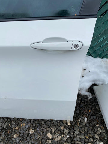 (PICK UP ONLY) BMW 08-14 E71 X6M FRONT LEFT DRIVER DOOR ALPINE WHITE