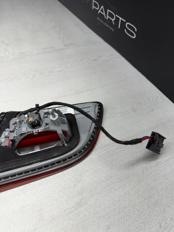 07-10 BMW E93 328 335 M3 Convertible Rear Left Side Inner Trunk Lid Tail Light