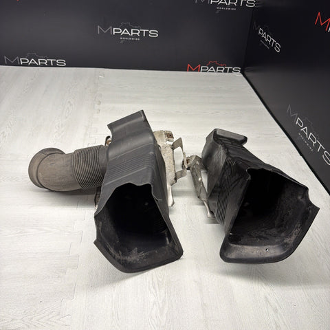 BMW E46 M3 OEM (2001-2006) BRAKE AIR INLET DUCTS + BRACKETS PAIR *2 BROKEN TABS*