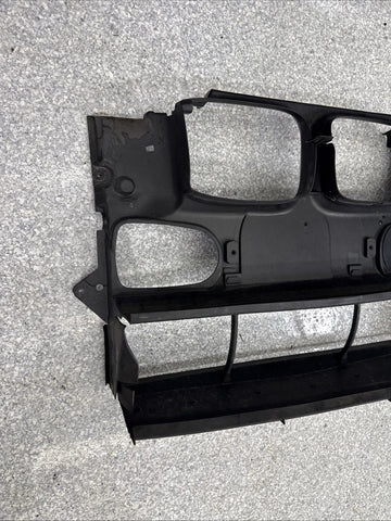 BMW E39 540i 530i 528i 525i FRONT RADIATOR AIR DUCT SHROUD 8159959