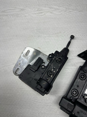 BMW E46 M3 330ci 325ci REAR WINDOW VENT REGULATOR MOTORS 8238744