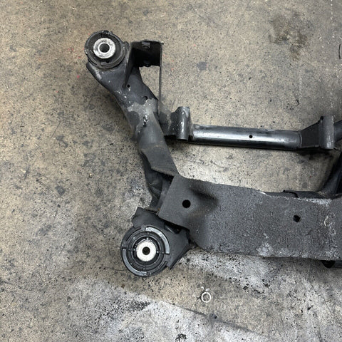 01-06 BMW E46 M3 REAR SUSPENSION SUBFRAME AXLE CARRIER CRADLE