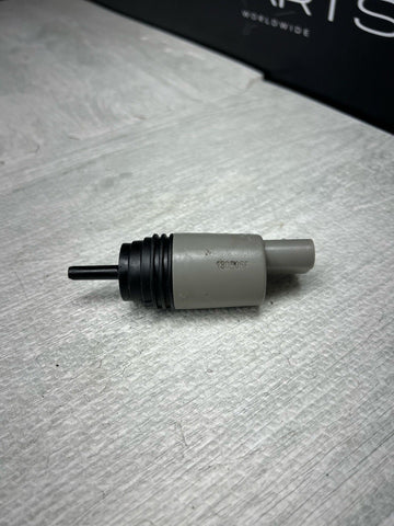 2006-2012 BMW 328 330 M3 Windshield Washer Pump 6934159 Used OEM