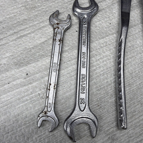 01-06 BMW E46 325 330 M3 Emergency Trunk Tool Tools Kit Set OEM HEYCO