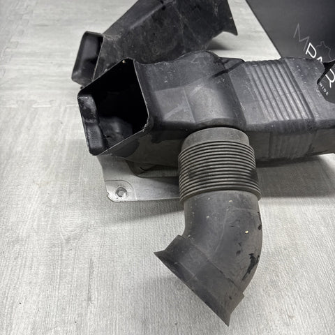 BMW E46 M3 OEM (2001-2006) BRAKE AIR INLET DUCTS + BRACKETS PAIR *NO BROKEN TABS