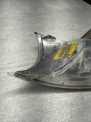 02-06 BMW e46 M3 330ci 325ci Passenger Clear Turn Signal Corner Light 6919652