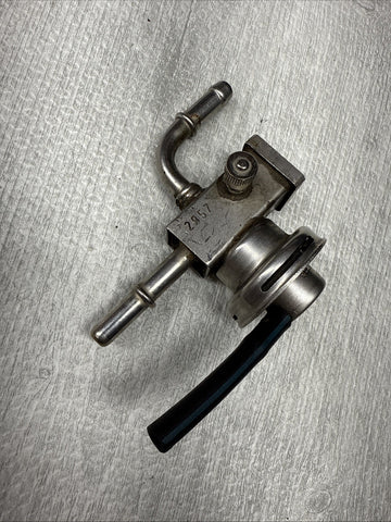 BMW 01-06 E46 M3 S54 FUEL PRESSURE REGULATOR OEM