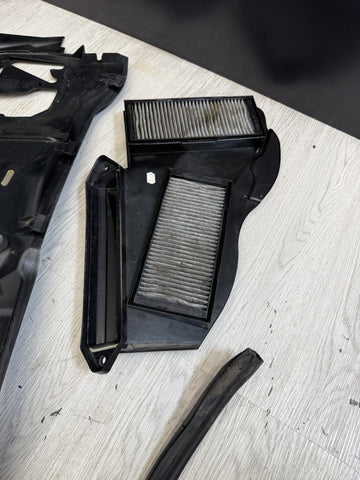 BMW E90 E92 E93 M3 08-13 Front Cabin Micro Filter Housings Covers Set