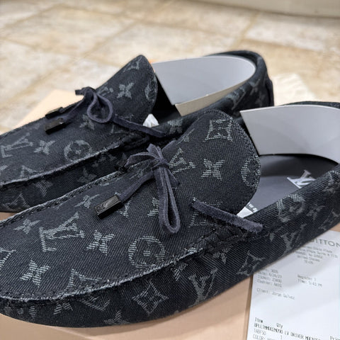 Louis Vuitton LV Driver Mocassin Black Size 9 Authentic Designer *Notes*