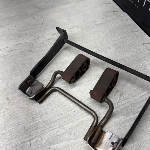 BMW E90 E92 E93 M3 08-13 Muffler Bracket Hanger 8041984