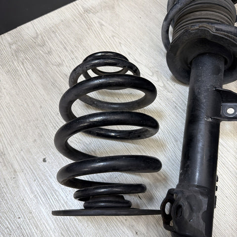 BMW E86 Z4 M Coupe Spring Struts Shocks Absorber Suspension Struts Left Right