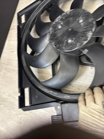 12-16 OEM BMW F22 F23 F30 F32 F33 F36 F87 M2 Radiator Cooling Fan Shroud 850W