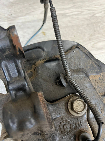 2024-2025 FORD MUSTANG FRONT LEFT DRIVER SIDE SPINDLE KNUCKLE HUB OEM