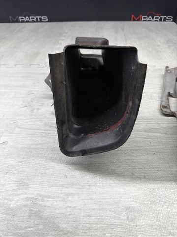 BMW E46 M3 OEM (2001-2006) BRAKE AIR INLET DUCTS + BRACKETS PAIR *1 BROKEN TAB