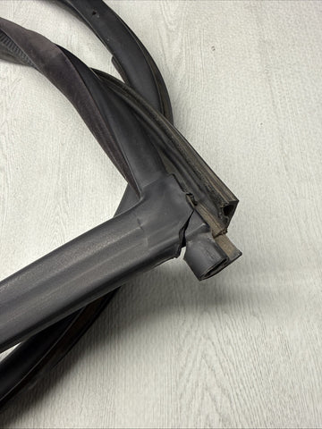 BMW E46 M3 01-06 Left Driver Side Door Weather Strip Seal Black OEM