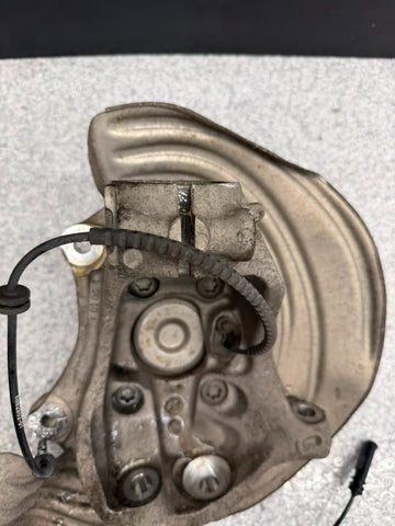 BMW G20 G22 G23 330 M340 Front Left Driver Hub Spindle Knuckle Bearing AWD OEM