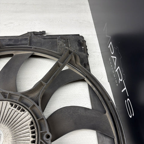 BMW E90 E92 E93 M3 08-13 ENGINE RADIATOR COOLING FAN & SHROUD OEM 2283621 *Chip*