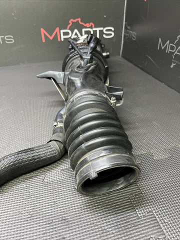 FERRARI 488 GTB PASSENGER RIGHT AIR CLEANER TO TURBO HOSE OEM 320387 320385