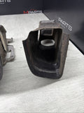 BMW E46 M3 OEM (2001-2006) BRAKE AIR INLET DUCTS + BRACKETS PAIR *1 BROKEN TAB