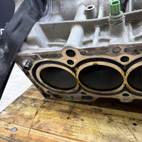 00-03 HONDA S2000 ENGINE BLOCK BARE SHORT BLOCK AP1 S2K *Crack*