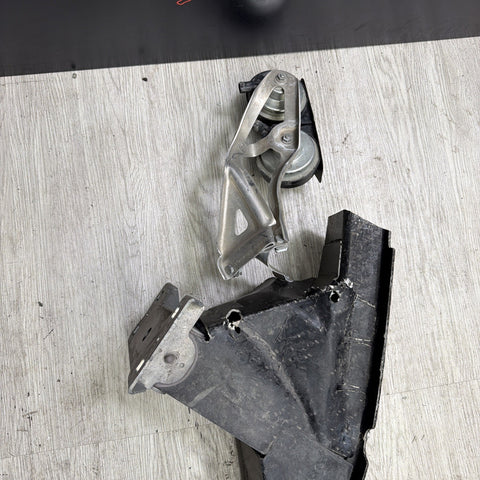 08-13 OEM BMW E90 E92 E93 M3 Front Bumper Support Panel Radiator Bar *Notes*