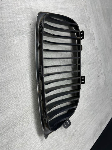 08-13 BMW E90 E92 E93 M3 Front Bumper Kidney Grilles Chrome OEM