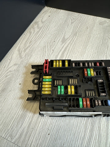 15-20 BMW F80 F82 F83 F87 M2 M3 M4 Rear Trunk Fuse Junction Relay Box 9389070