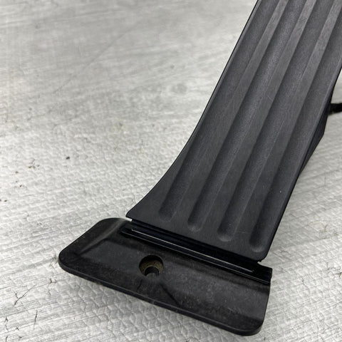 2007–2013BMW E63/E64/E90/E93 Gas Accelerator Throttle Pedal Pad OEM 6789998