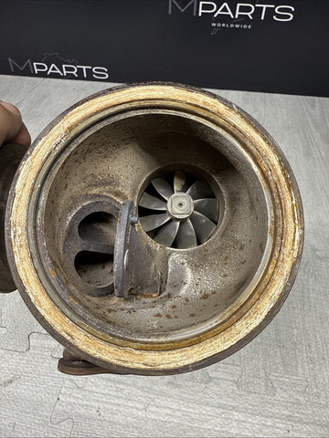 784904402 Turbo Turbos BMW 13-18 F06 F10 F12 F13 M5 M6 X5 X6 F10 F18 11657849044