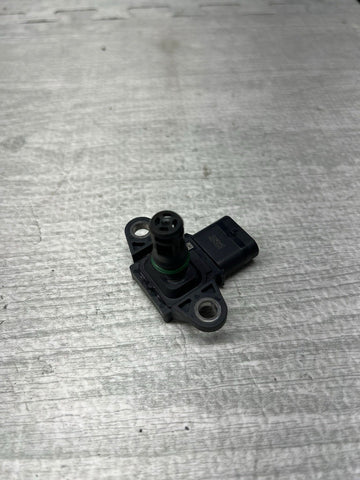 BMW AIR INTAKE MANIFOLD FLOW MAP PRESSURE SENSOR 7599042-01 A2C53358214 OEM