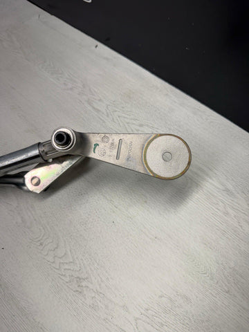 21-26 BMW G80 G82 G83 M3 M4 OEM WINDSHIELD WIPER MOTOR ASSEMBLY