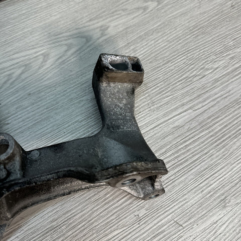 2012-2016 BMW F10 F12 F13 M5 M6 Transmission Mount Bracket Support 2284084