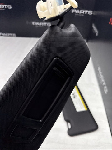 12-20 BMW F30 F32 F80 F82 M3 M4 Interior Sun Visors Black 8061313 8061314 *Flaws