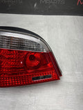 04-07 BMW E60 5-SERIES M5 LEFT DRIVER SIDE BRAKE TAIL LIGHT LAMP OEM 7165739