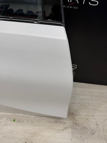 (PICKUP ONLY) BMW 21-26 G20 330 G80 M3 Sedan Right Rear Passenger Door Shell