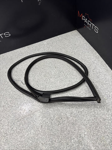 BMW E46 M3 01-06 Left Driver Side Door Weather Strip Seal Black OEM *1 Rip
