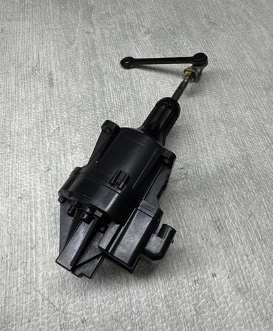 Genuine BMW F80 F82 F83 M3 M4 S55 Wastegate Valve Actuator OEM 11657850453