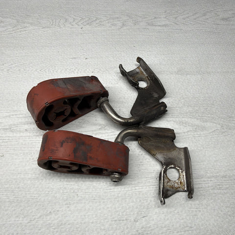 BMW E90 E92 E93 M3 08-13 Muffler Brackets Hanger Hangers 8041984 7544809