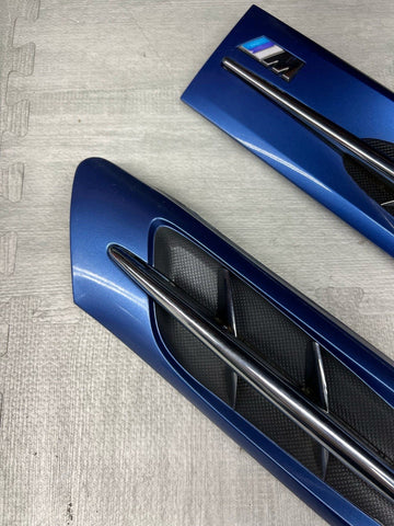 1998-2002 BMW Z3M FRONT FENDER HOOD VENTS GRILLES OEM 51132492960 ESTORIL BLUE