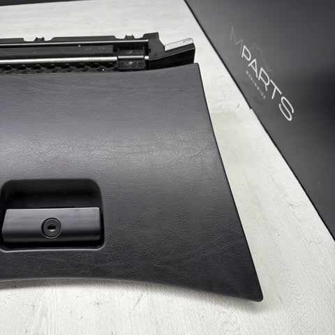 01-06 BMW E46 M3 330 328 323 Coupe Black Storage Glove Box Glovebox *Broken Tabs