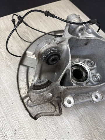 BMW 20-25 F96 X6M REAR LEFT DRIVER SIDE SPINDLE KNUCKLE HUB