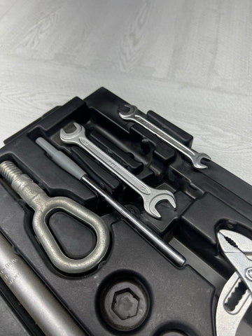 BMW OEM Z3M ROADSTER TRUNK LID TOOL KIT TRAY REAR FLAP GRAY + TOOLS