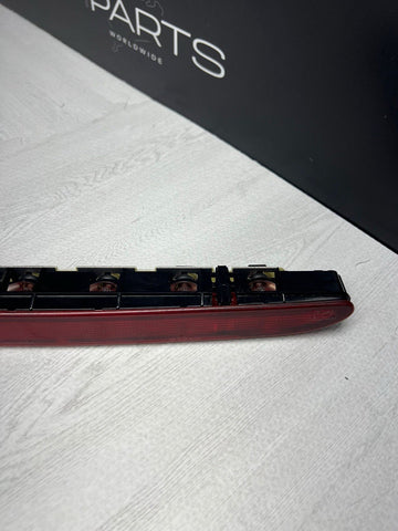 FORD MUSTANG CONVERTIBLE 2015-2023 OEM REAR THIRD 3RD BRAKE LIGHT ASSEMBLY